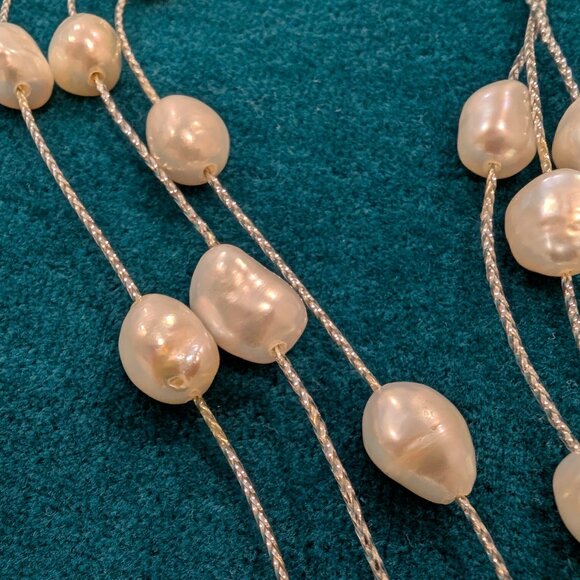Sterling, 3 strands 18" L Sterling Silver 925 / fresh water pearls. - Picture 3 of 7